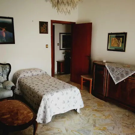 Papa Giovanni Xxiii Apartment